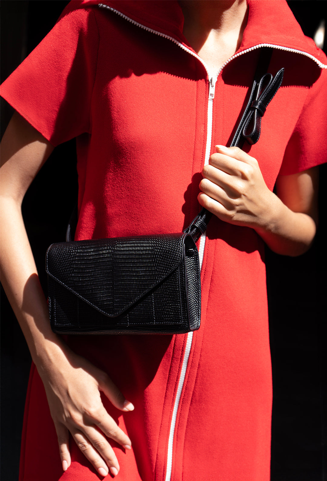 INTASCA || Black Embossed Lizard
